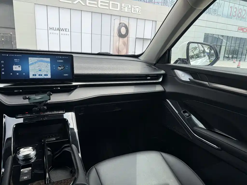 Haval H6 2023 — фото 15