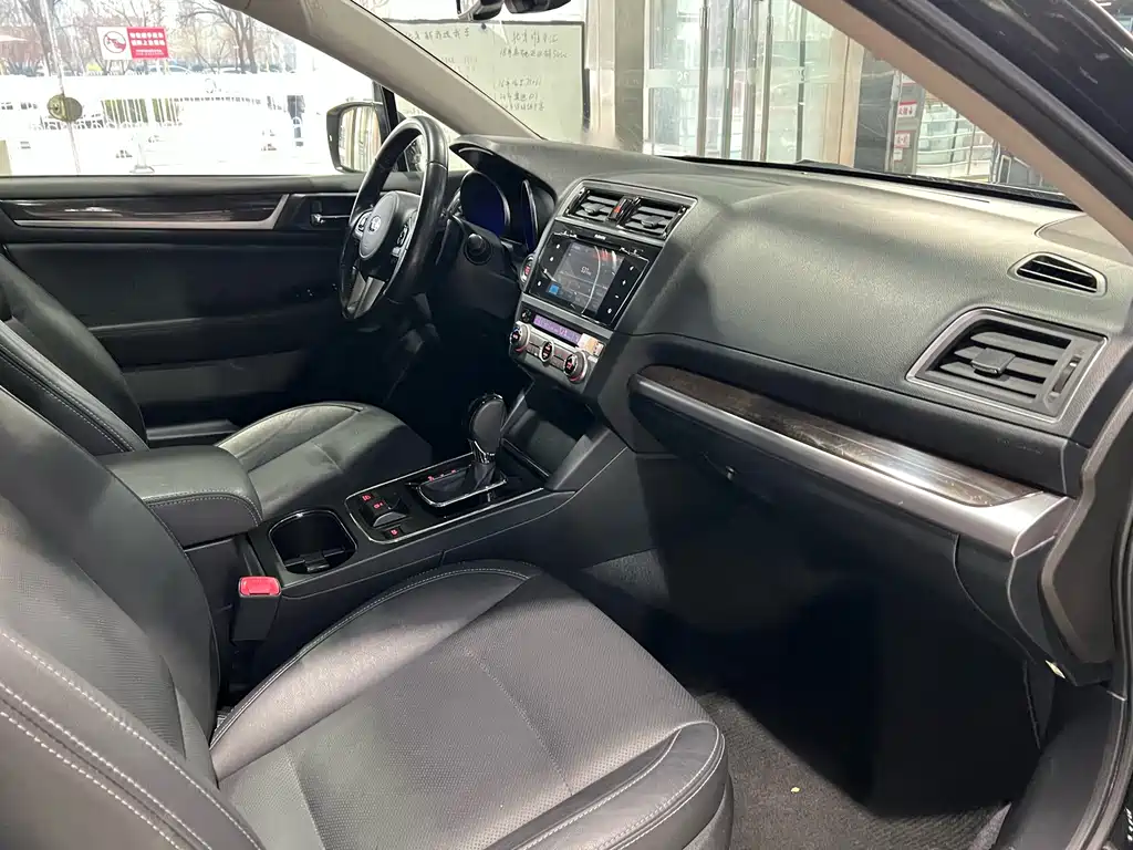 Subaru Outback 2016 — фото 25