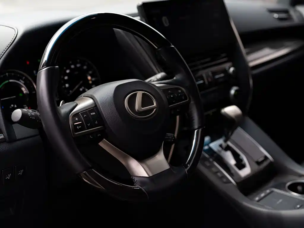 Lexus LM 2022 — фото 6