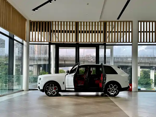Rolls-Royce Cullinan 2020