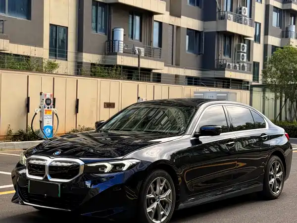 BMW i3 2023