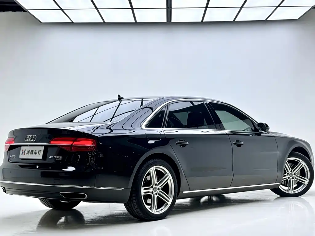 Audi A8 2016 — фото 4