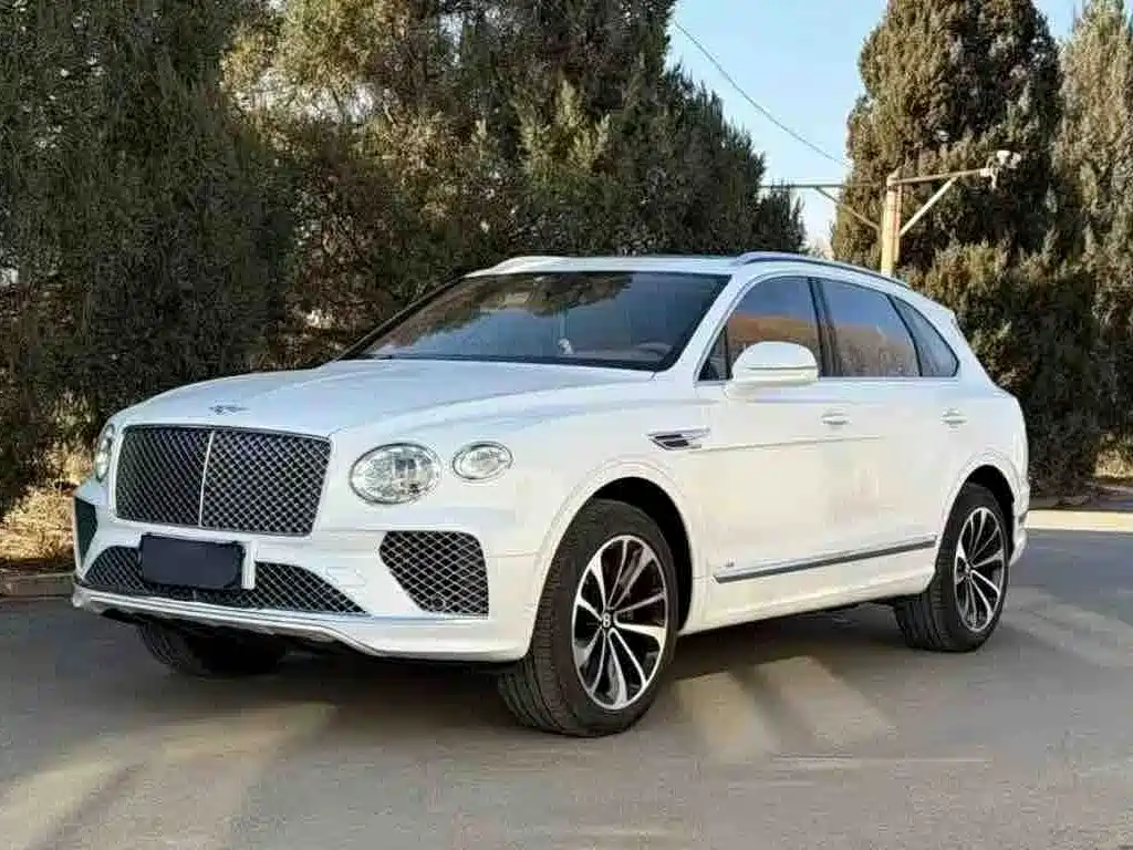Bentley Bentayga 2021 — фото 4
