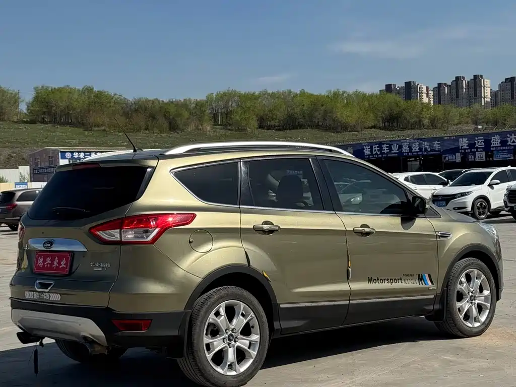 Ford Kuga 2016 — фото 9