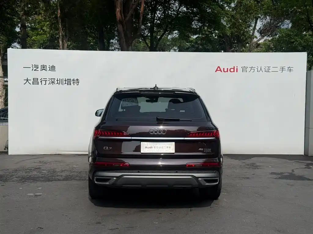Audi Q7 2021 — фото 6