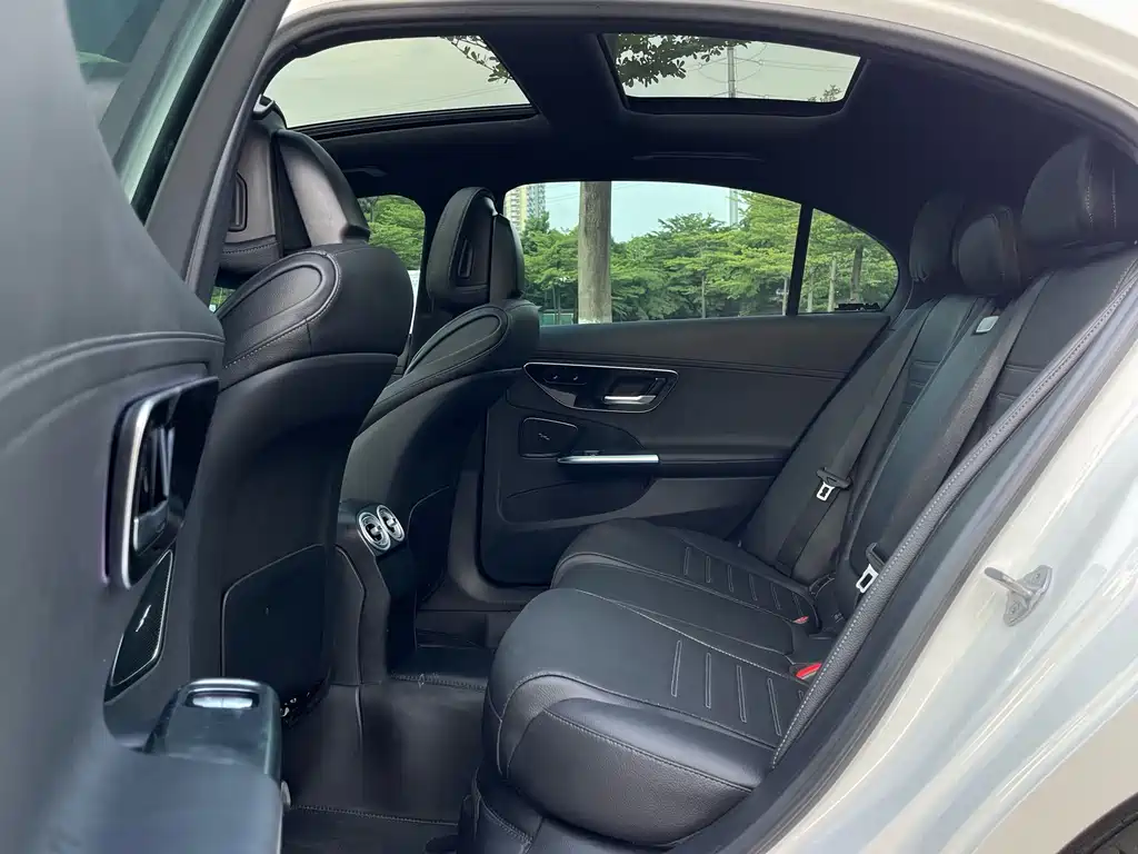 Mercedes-Benz C-Class 2022 — фото 12