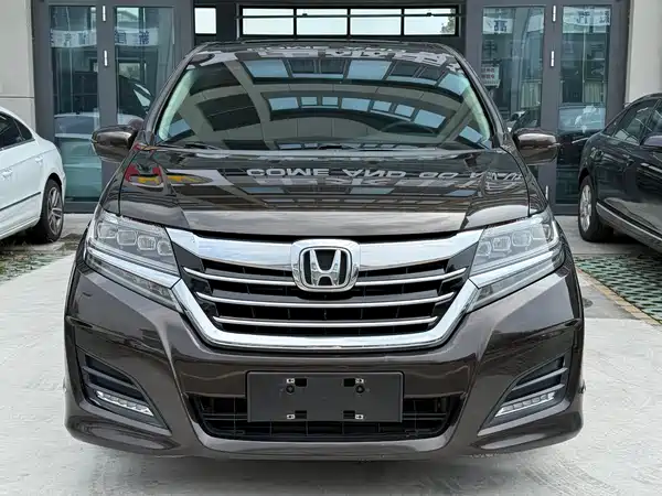 Honda Elysion 2016