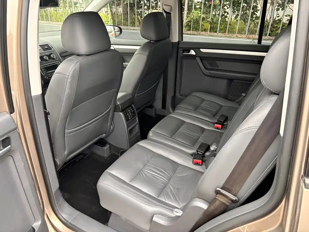 Volkswagen Touran 2015 — фото 8