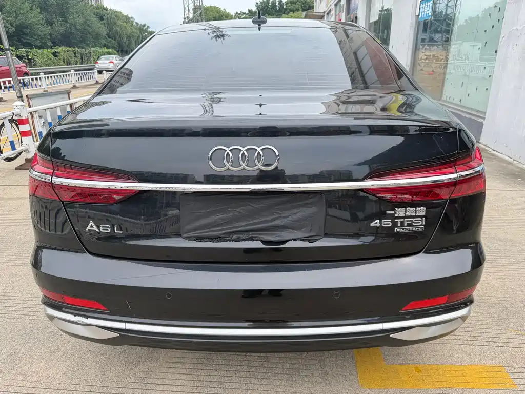 Audi A6L 2023