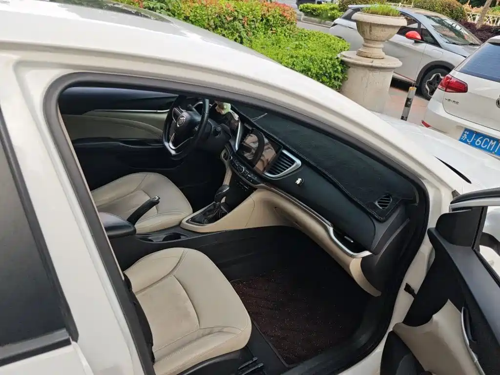 Buick Excelle 2015 — фото 20