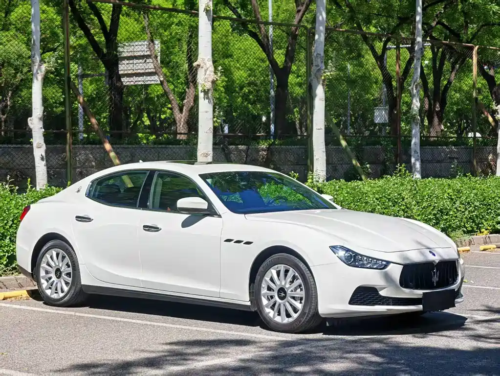 Maserati Ghibli 2017 — фото 3