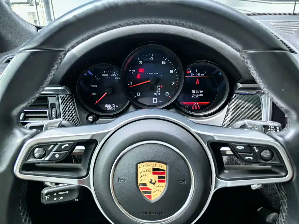 Porsche Macan 2021 — фото 8