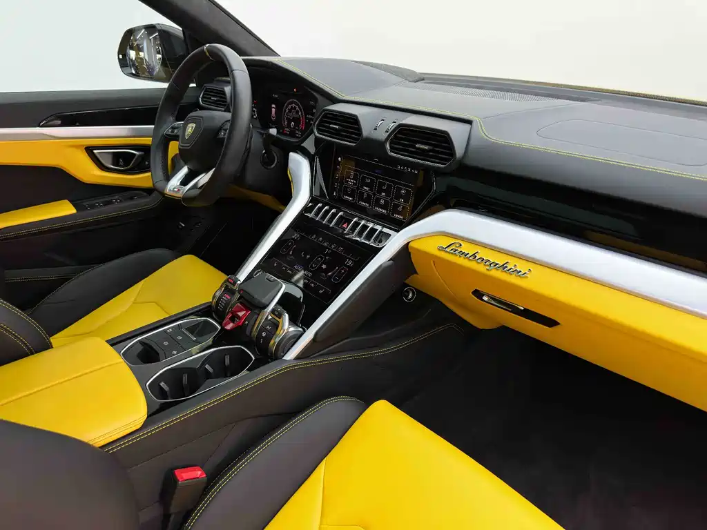 Lamborghini Urus 2020 — фото 12
