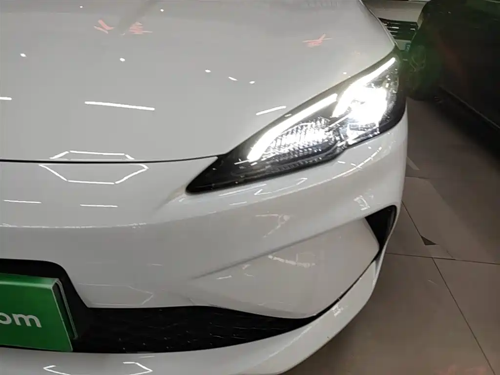 BYD Seal 05 DM-i 2025 — фото 18