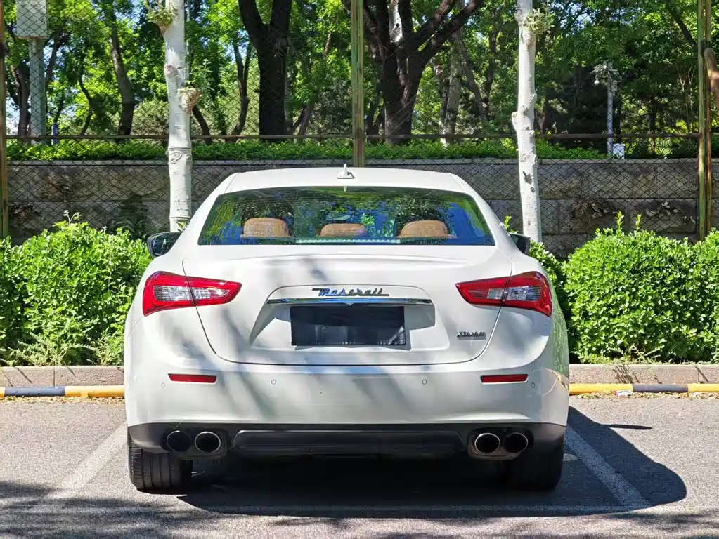 Maserati Ghibli 2017 — фото 14