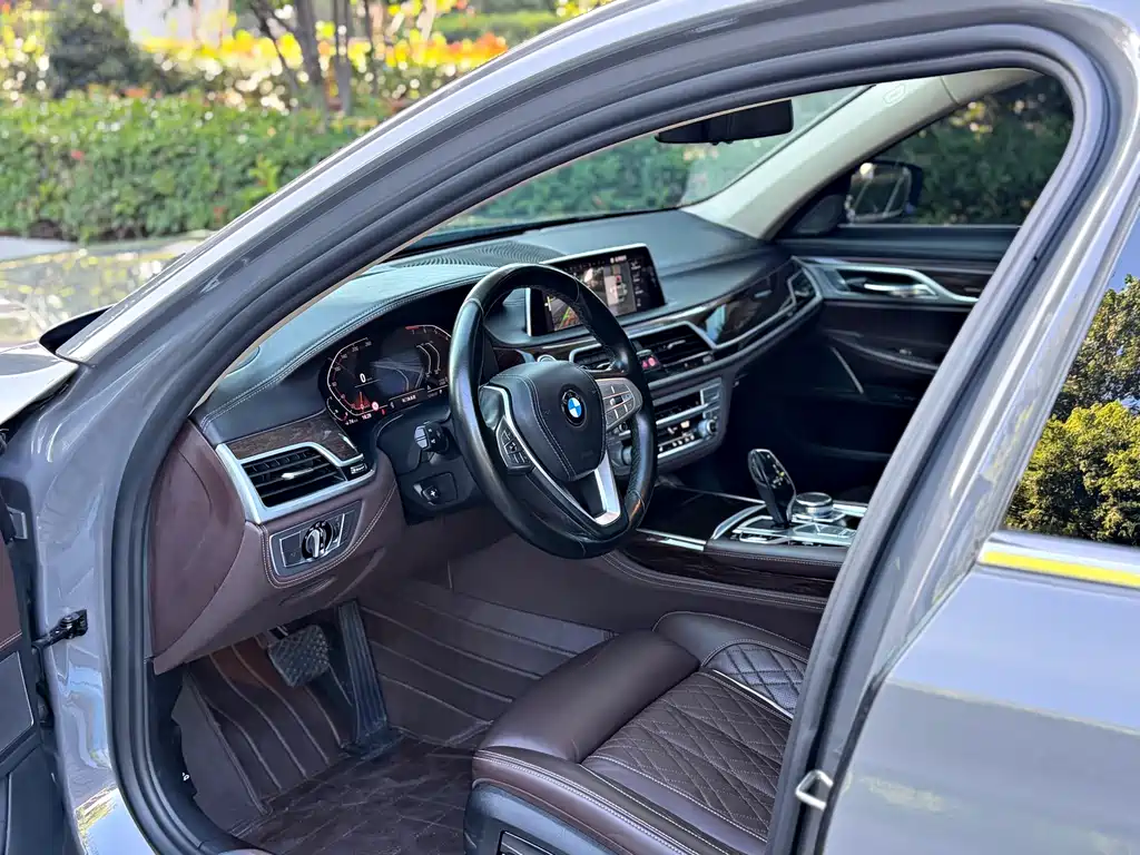 BMW 7 Series 2020 — фото 5