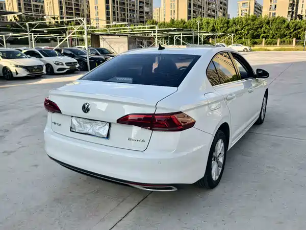 Volkswagen Bora 2021
