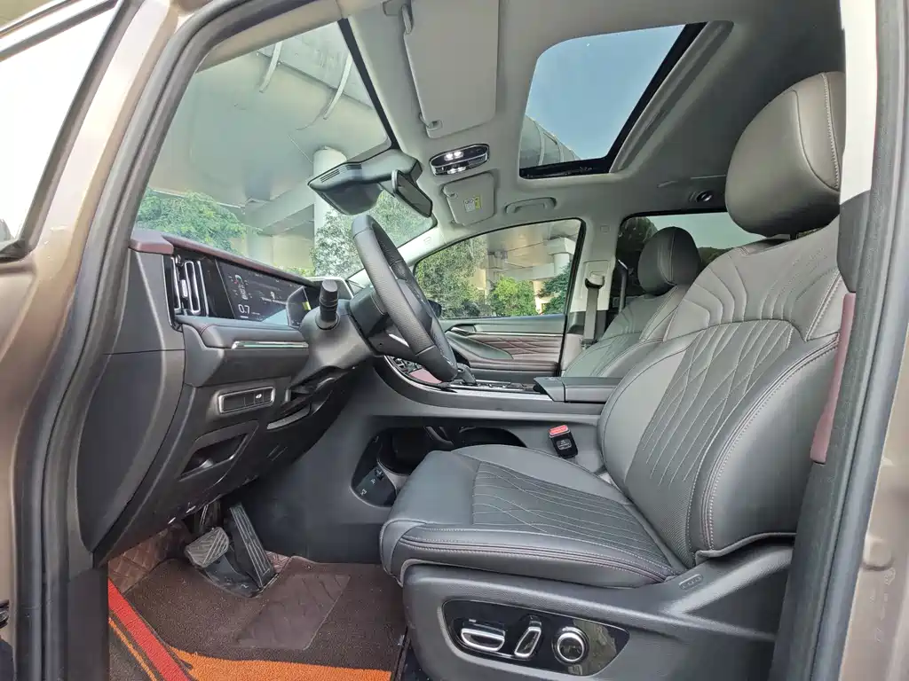 GAC Motor Trumpchi M8 2025 — фото 9