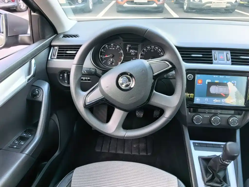 Skoda Octavia 2016 — фото 17
