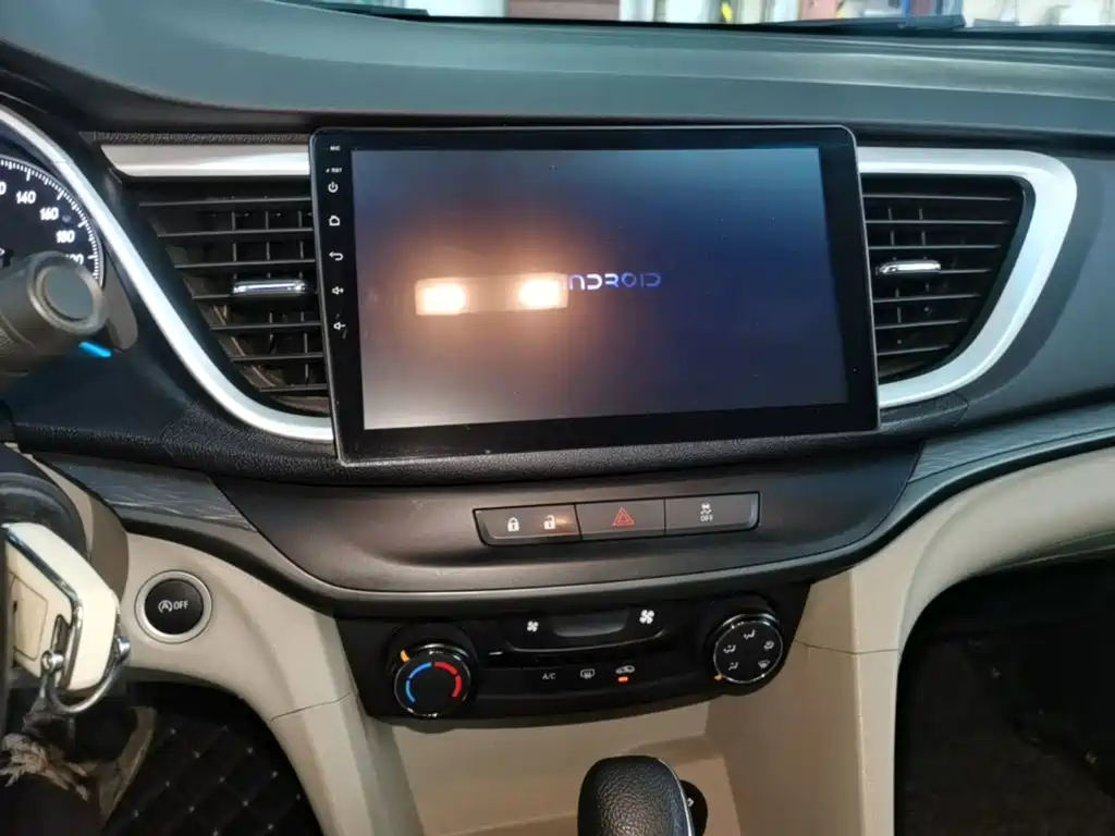 Buick Excelle 2017 — фото 13