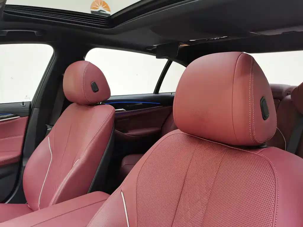 BMW 5 Series 2023 — фото 14