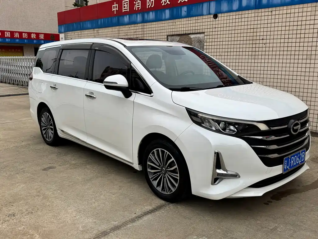 GAC Trumpchi M6 2019 — фото 3
