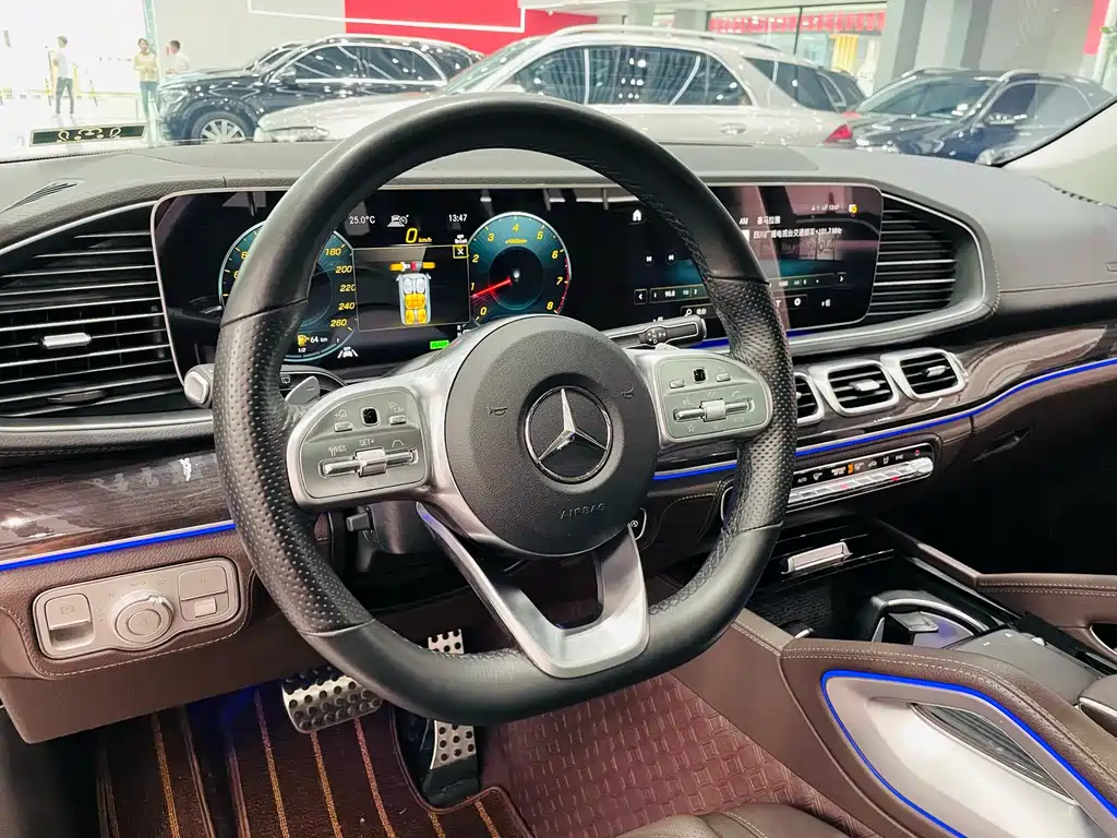 Mercedes-Benz GLS 2023 — фото 11