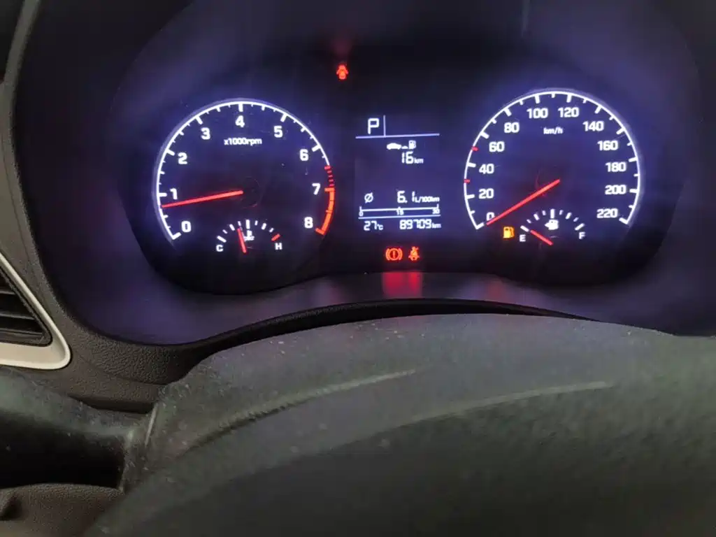 Hyundai Verna 2017 — фото 12