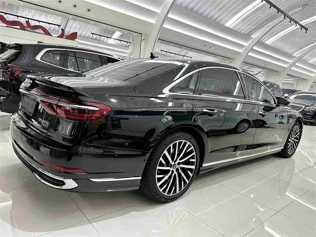 Audi A8 2026 — фото 19