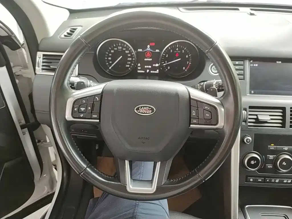 Land Rover Discovery Sport 2018 — фото 11