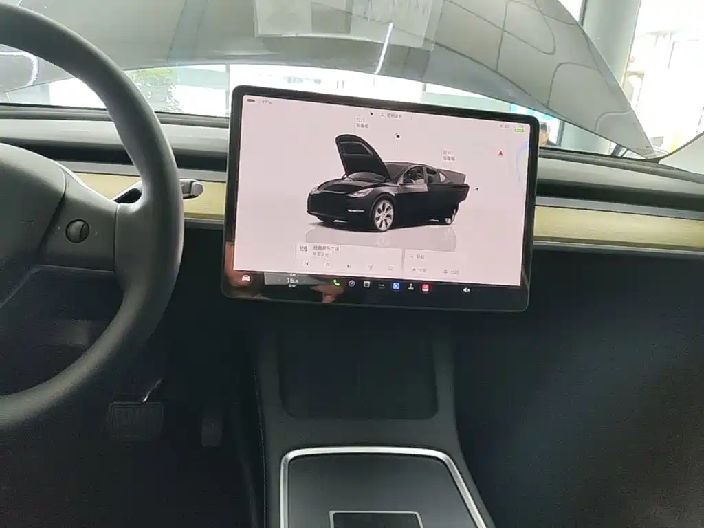Tesla Model Y 2023 — фото 13