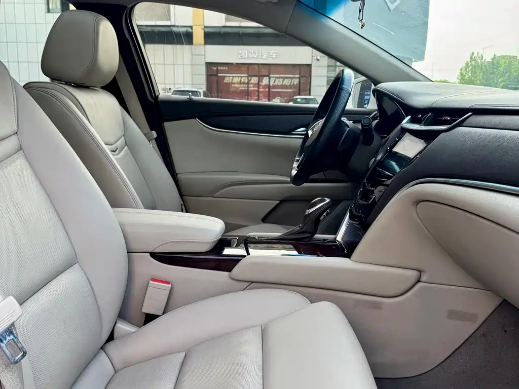 Cadillac XTS 2015 — фото 13