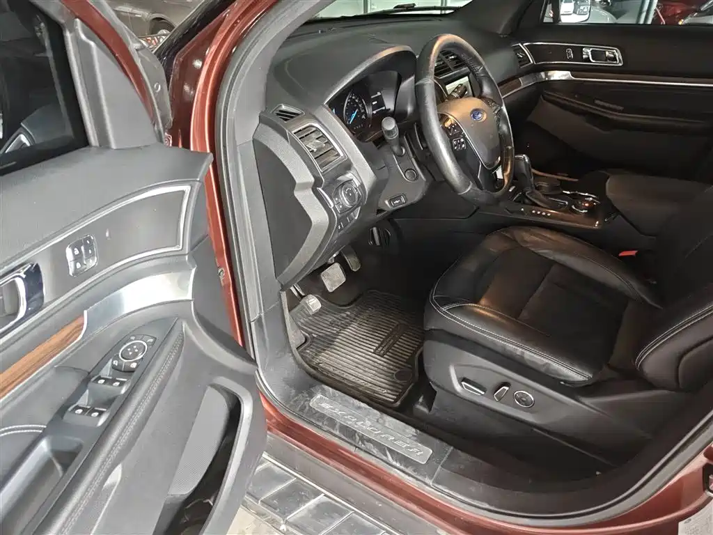Ford Explorer 2015 — фото 12
