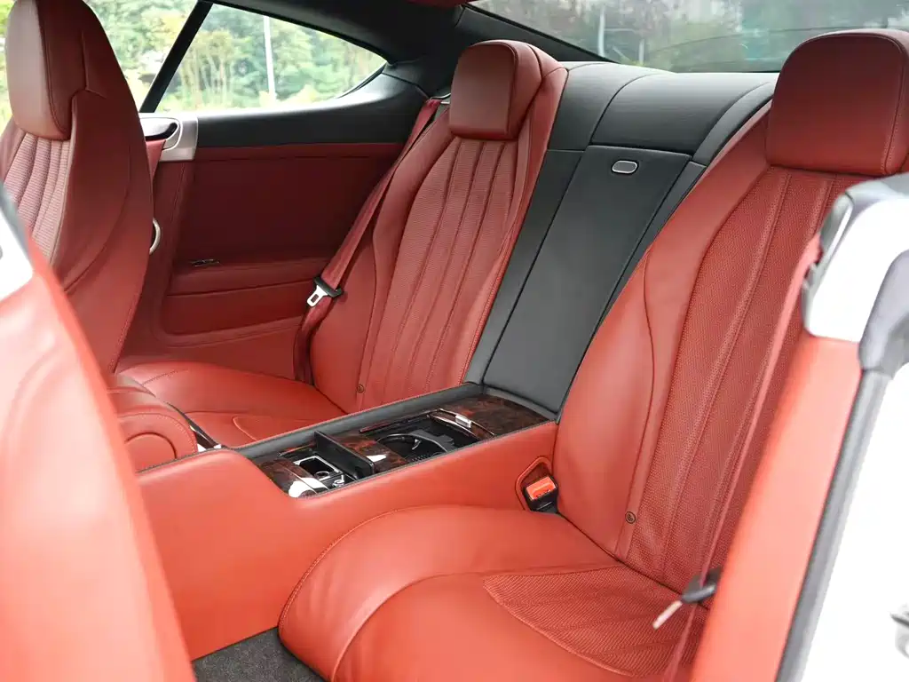 Bentley Continental 2014 — фото 10