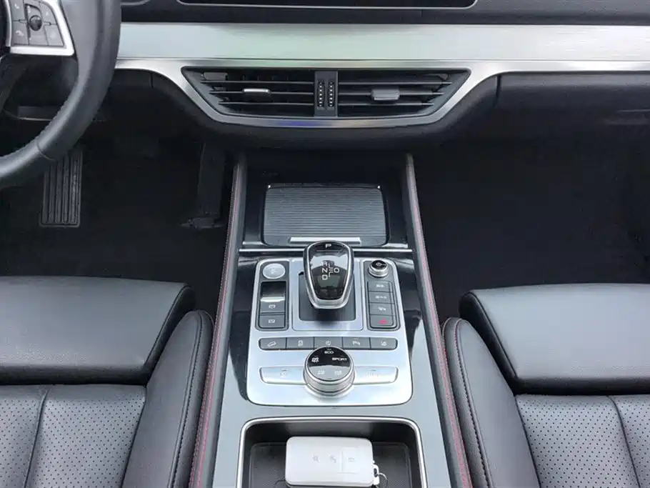 BYD Tang New Energy 2019 — фото 16