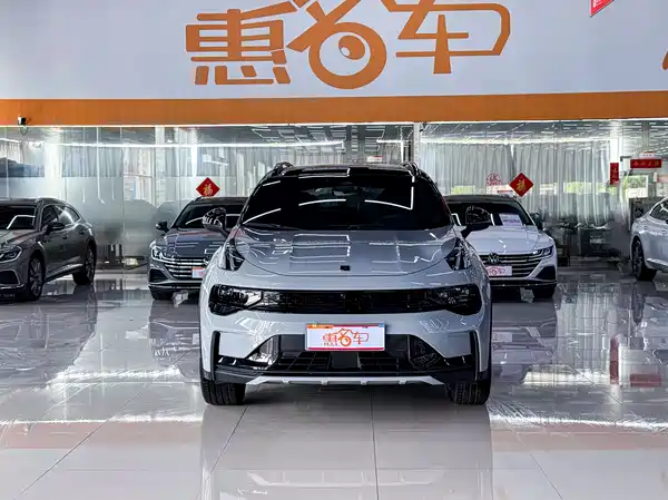 Lynk & Co 01 2022