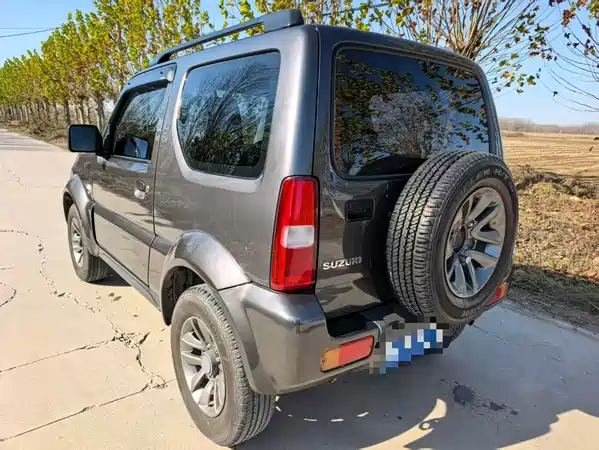 Suzuki Jimny 2015