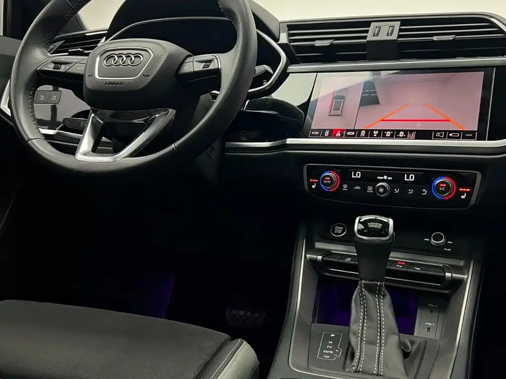 Audi Q3 2022 — фото 25