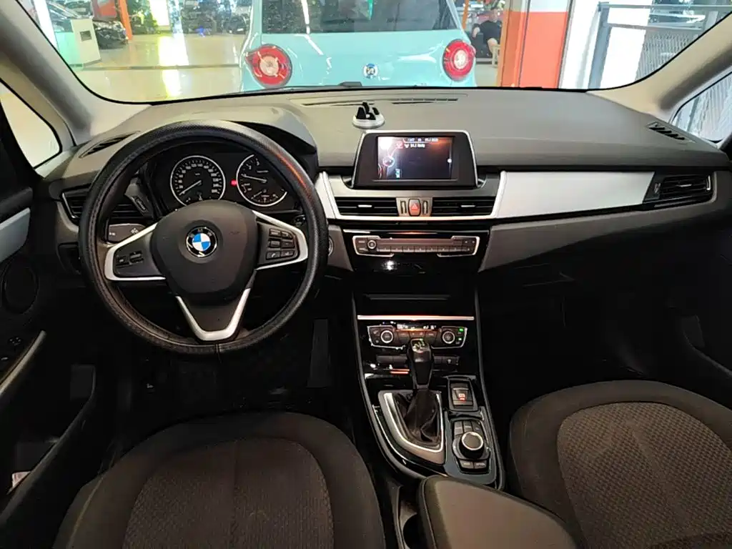 BMW 2 Series Gran Tourer 2017 — фото 10