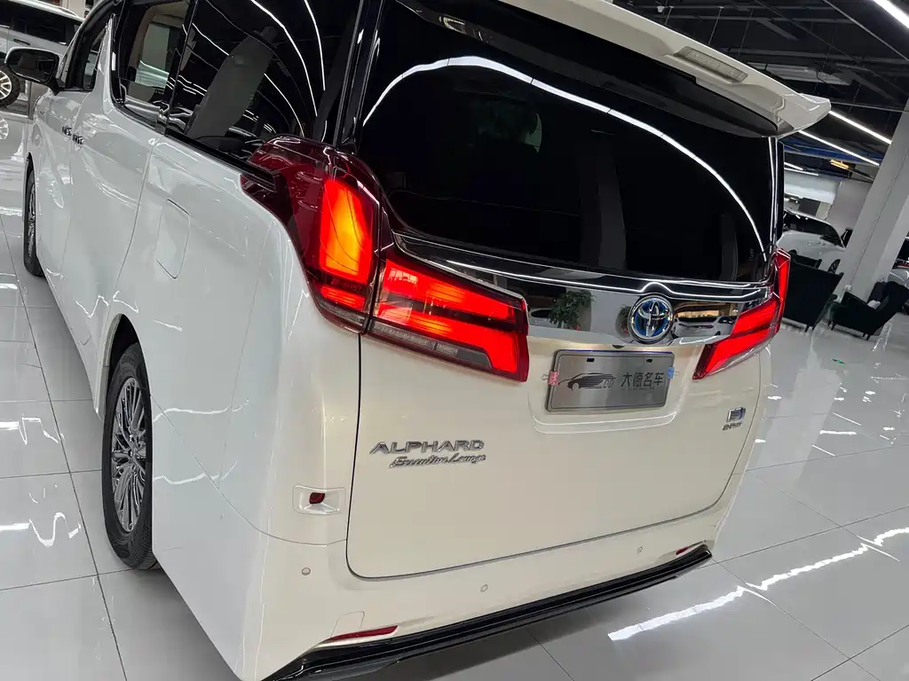 Toyota Alphard 2020 — фото 7