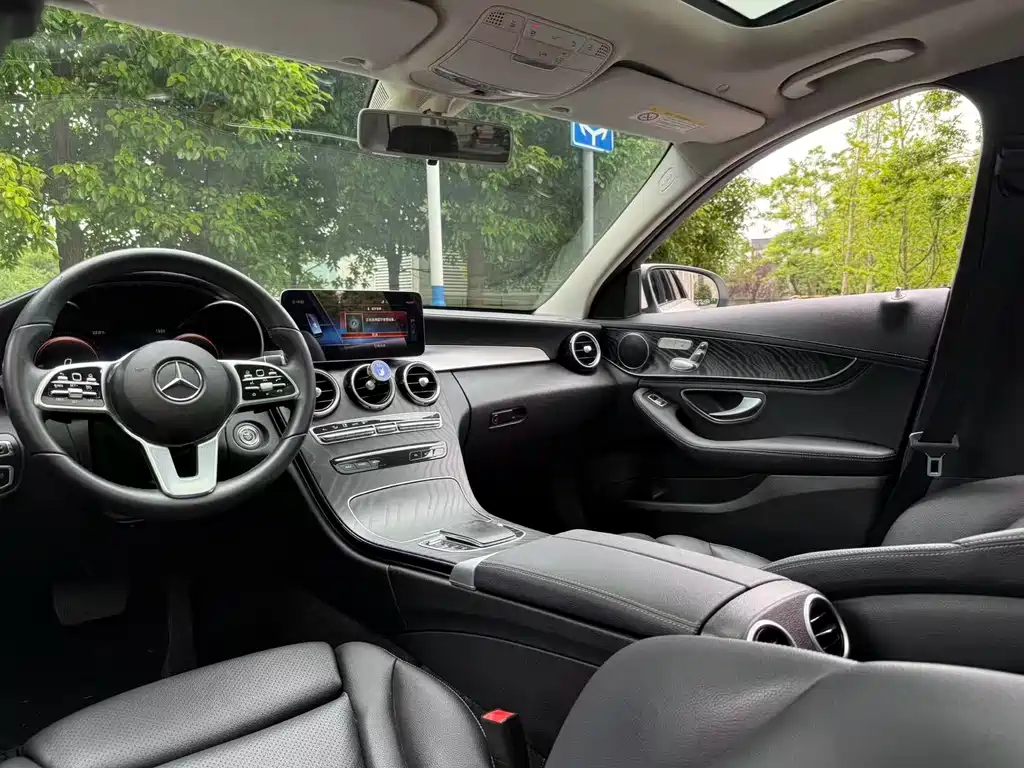Mercedes-Benz C-Class 2019 — фото 13