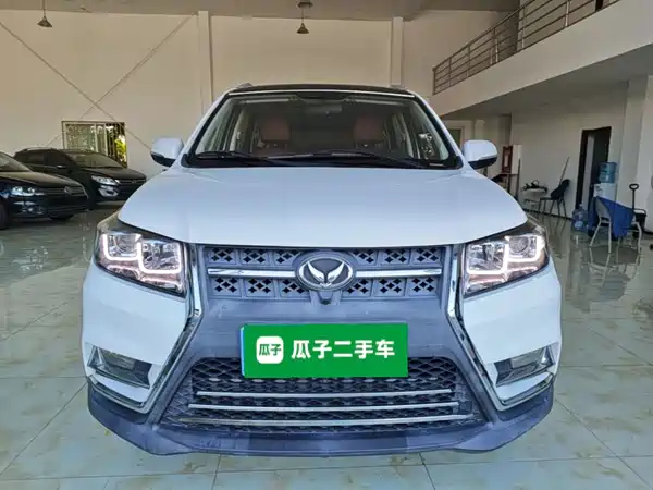 BAIC Huansu S3 2017