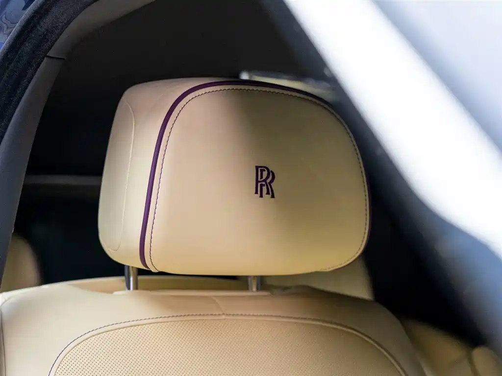 Rolls-Royce Cullinan 2022 — фото 30