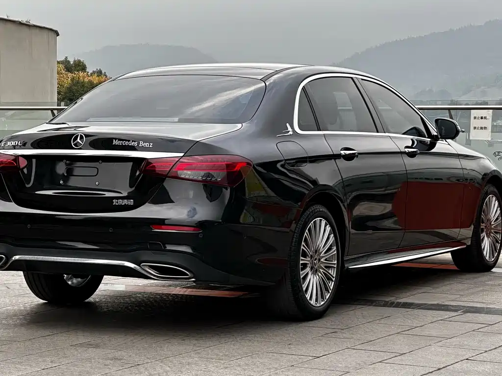 Mercedes-Benz E-Class 2021 — фото 12