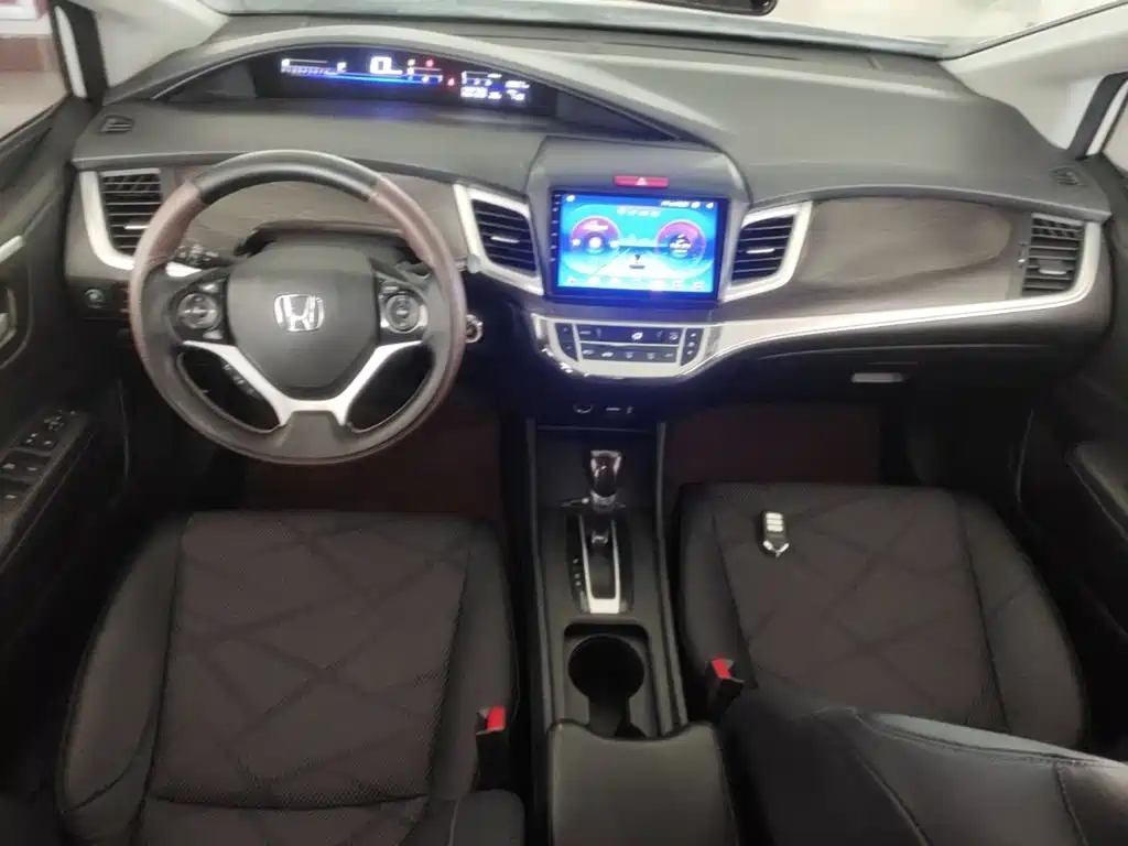 Honda Jade 2016 — фото 10