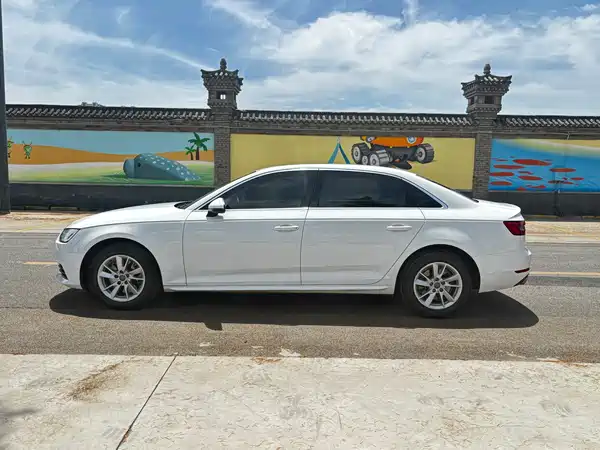 Audi A4L 2017