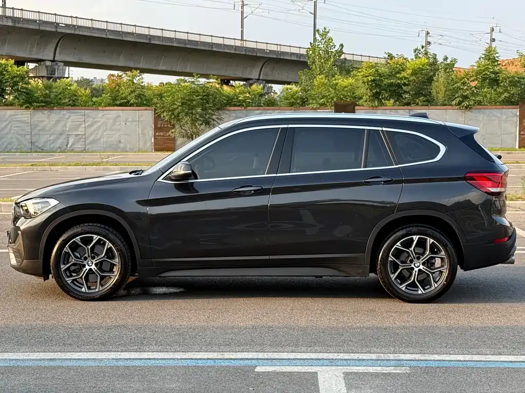 BMW X1 2022 — фото 5