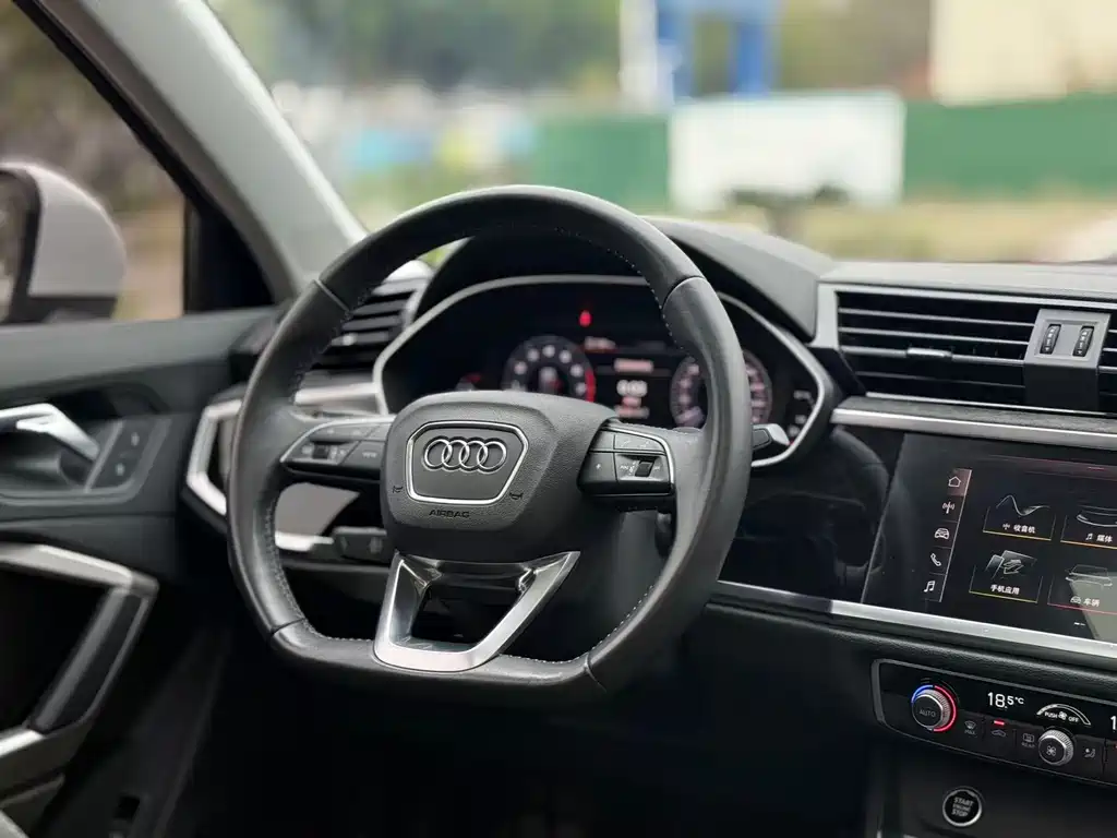 Audi Q3 2021