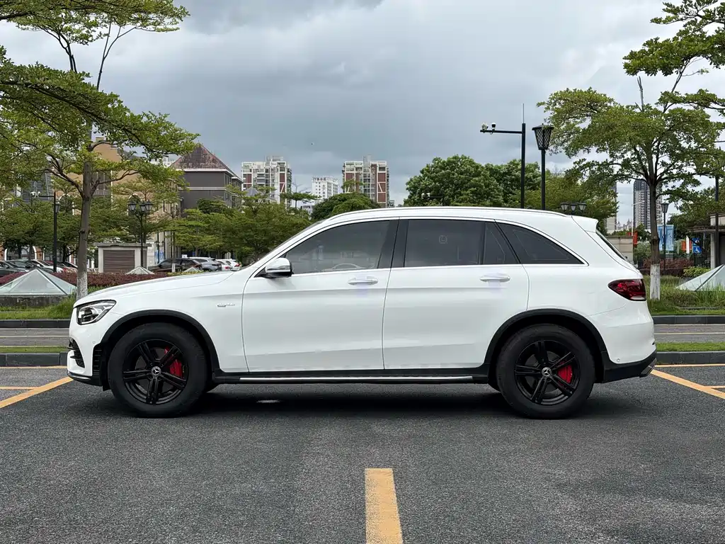 Mercedes-Benz GLC 2021