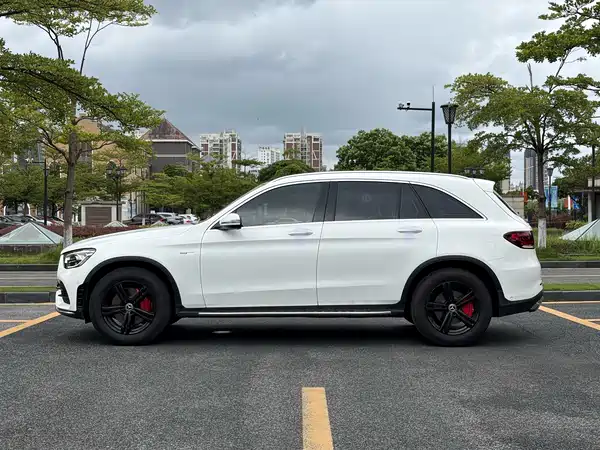 Mercedes-Benz GLC 2021
